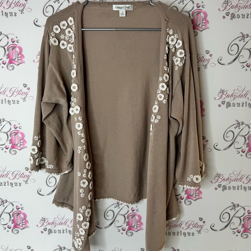 Coldwater Creek Taupe Cardigan with White Floral Accents knit crochet flowers